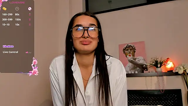 Little_sunny2u webcam