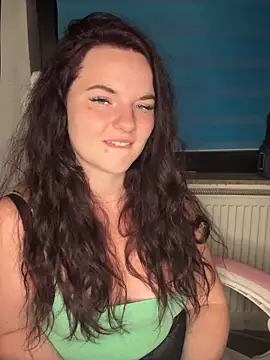 SecretSarah webcam