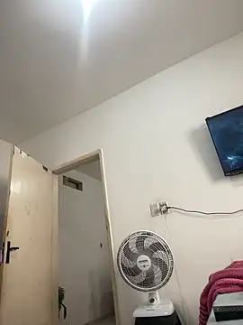 cachinhossfd - Cachinhossfd's free webcam - UK Sex Cams