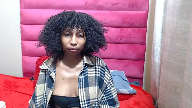 ExtraDoll webcam