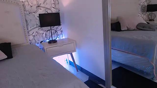 Venusandrea29 webcam