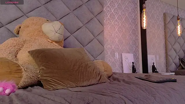 Sasha_Sin webcam
