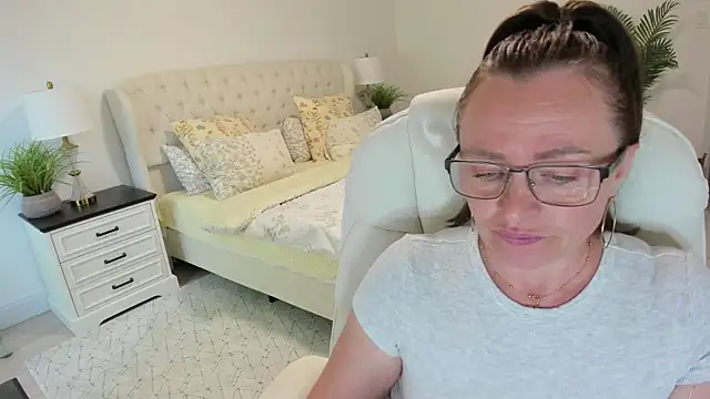 Vika73 webcam