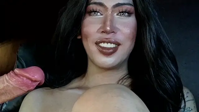 prettybushy webcam