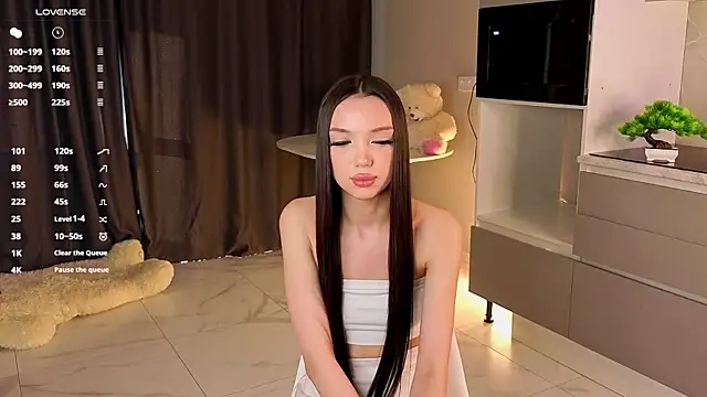 LunaLurk webcam