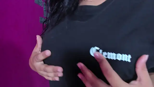 tiana_glow29 webcam