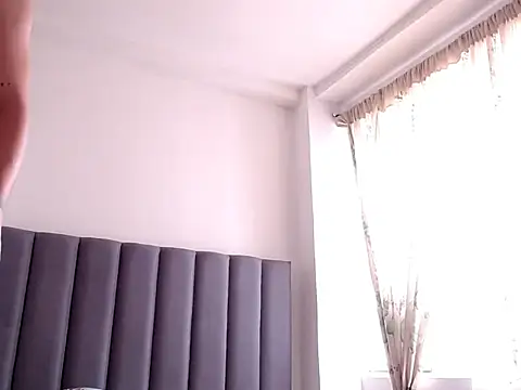 saara_johnson496 webcam