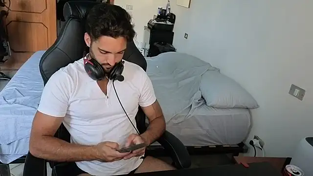 Al3xox02 live sex cam