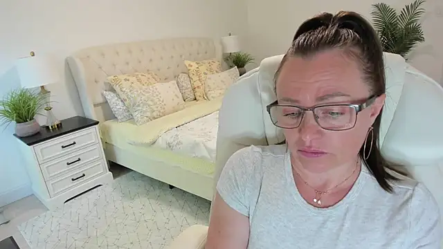 Vika73 webcam