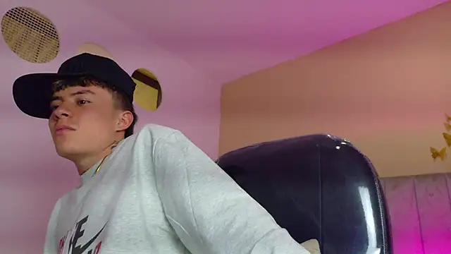 Nascary_Fox webcam