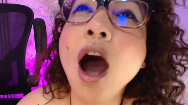 JuliRamirez webcam
