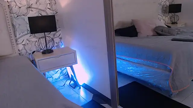 Venusandrea29 webcam