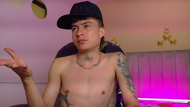 Nascary_Fox webcam