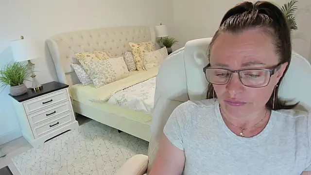 Vika73 webcam