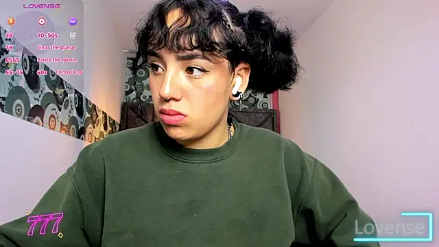 Kiara_Fox__