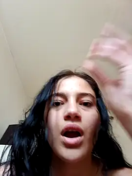 Virgin_Pussy_Love webcam