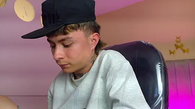 Nascary_Fox webcam