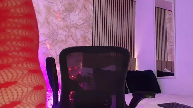 JuliRamirez webcam