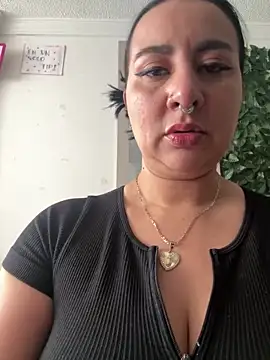 Abril_Luv webcam