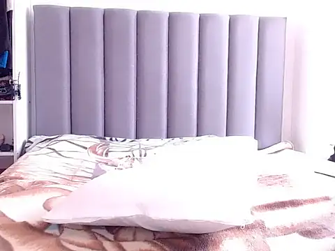 saara_johnson496 webcam