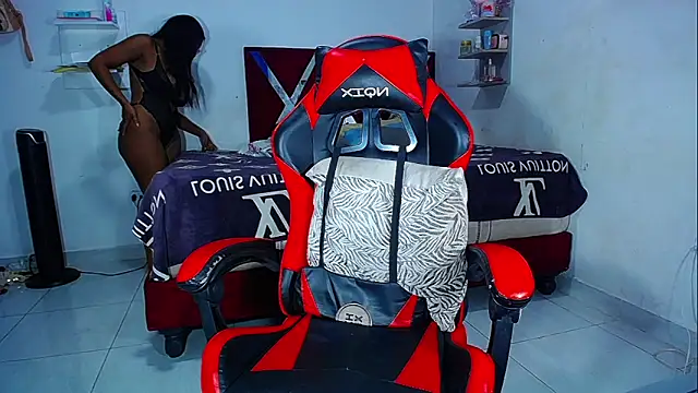 DanisaBrown webcam