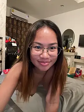 Ponthip webcam