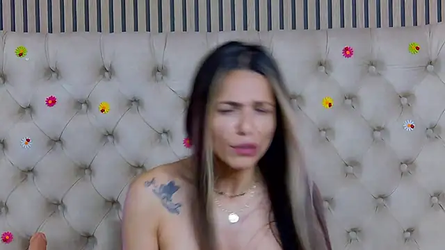 PlayfulShow webcam