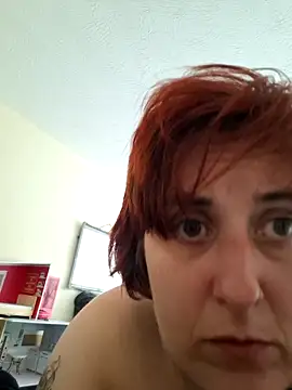 Tiara_XOX webcam