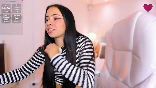 Aishellyng18_ webcam