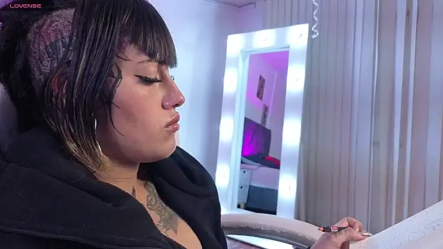 _sharlotte777 webcam