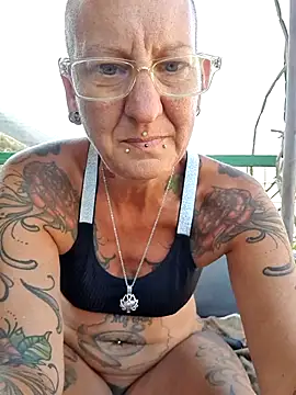 Emma_Milf25 webcam