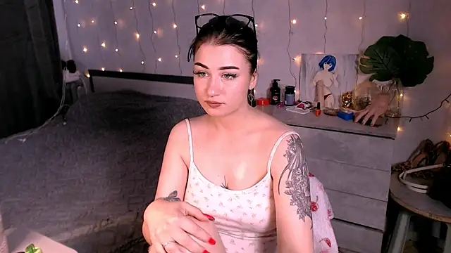 Katie_Kiss webcam
