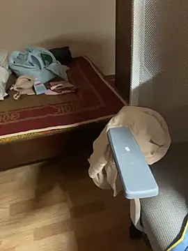 Mina048 webcam