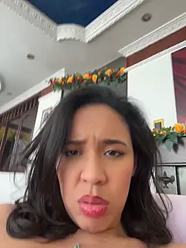 Esmerald_1111 webcam