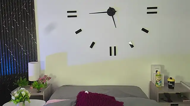 aurora_petitee webcam