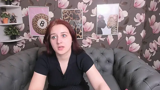 Naomi_Viz webcam