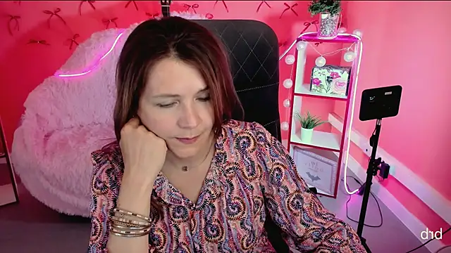 NicoleHitman webcam