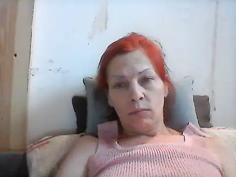 Milana38 webcam