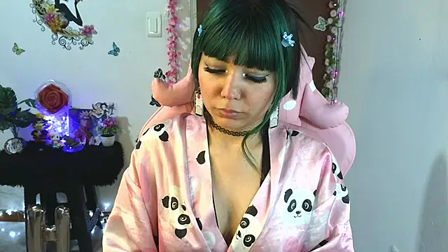 Maron_baez_18 webcam