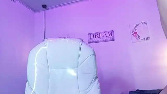 NinaSakura_Eup webcam