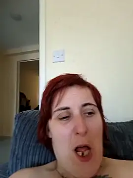 Tiara_XOX webcam