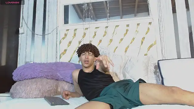 ian_smith_ webcam