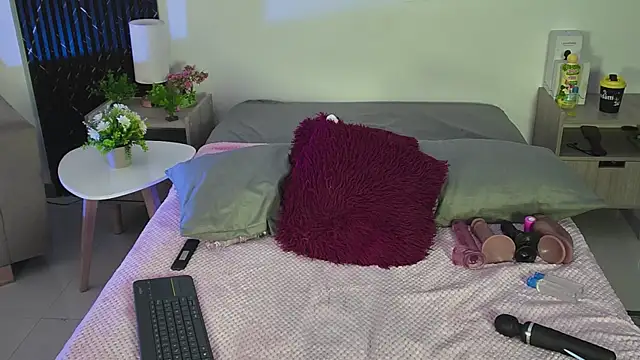 aurora_petitee webcam
