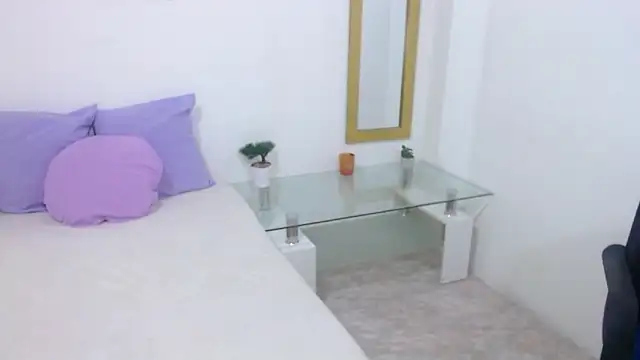 Scarlett_Adams_ webcam
