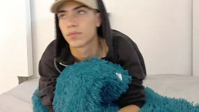 Monyel_Blake webcam