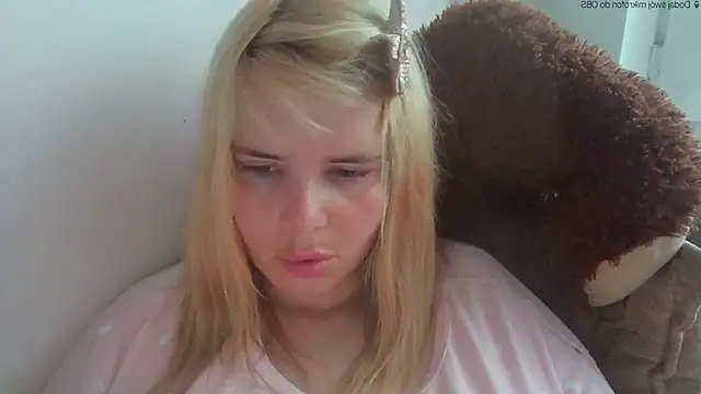 HornyElena webcam