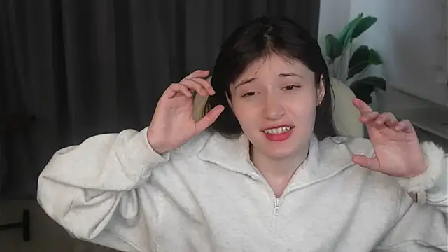 LeliaFujimoto webcam