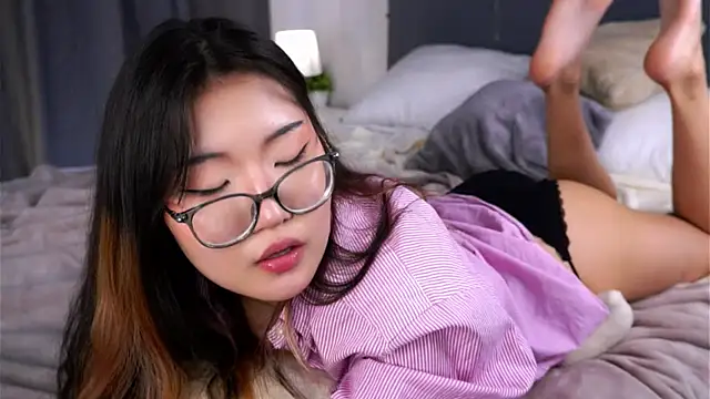 NelleMihalko live sex cam