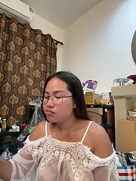 Ponthip webcam