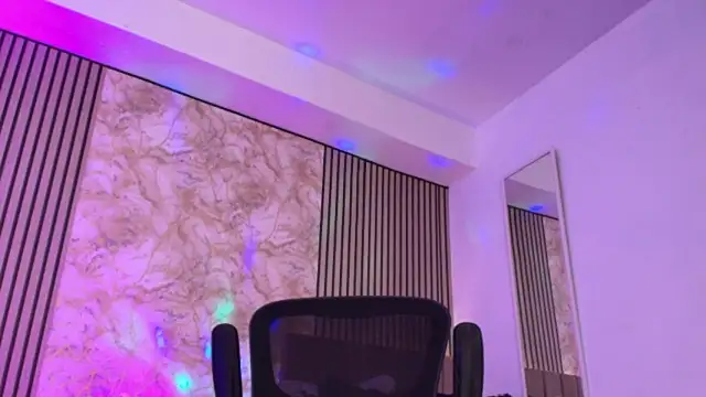 JuliRamirez webcam